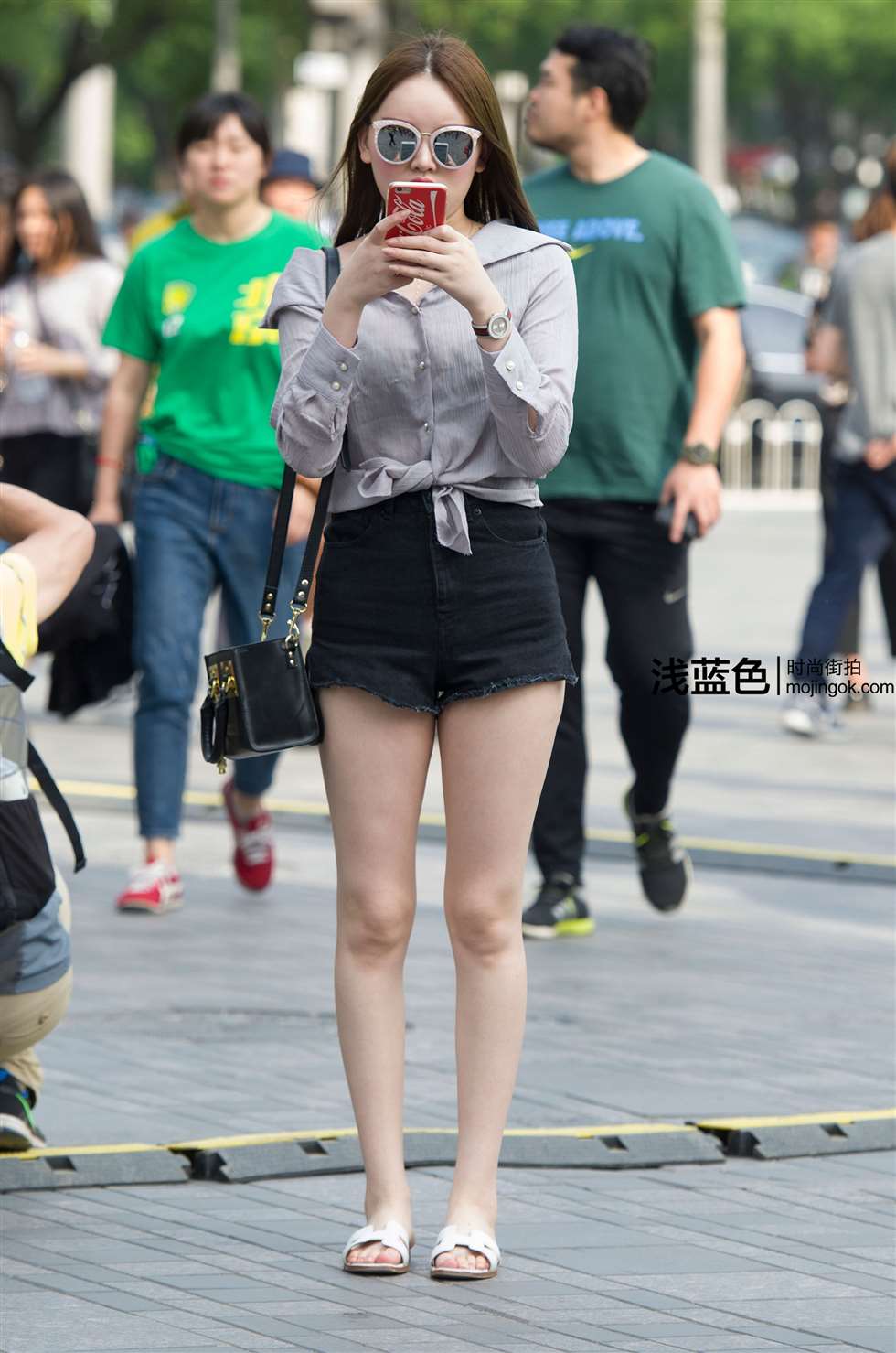 图片[3]-短裤 大白腿（26p）-街拍流行馆