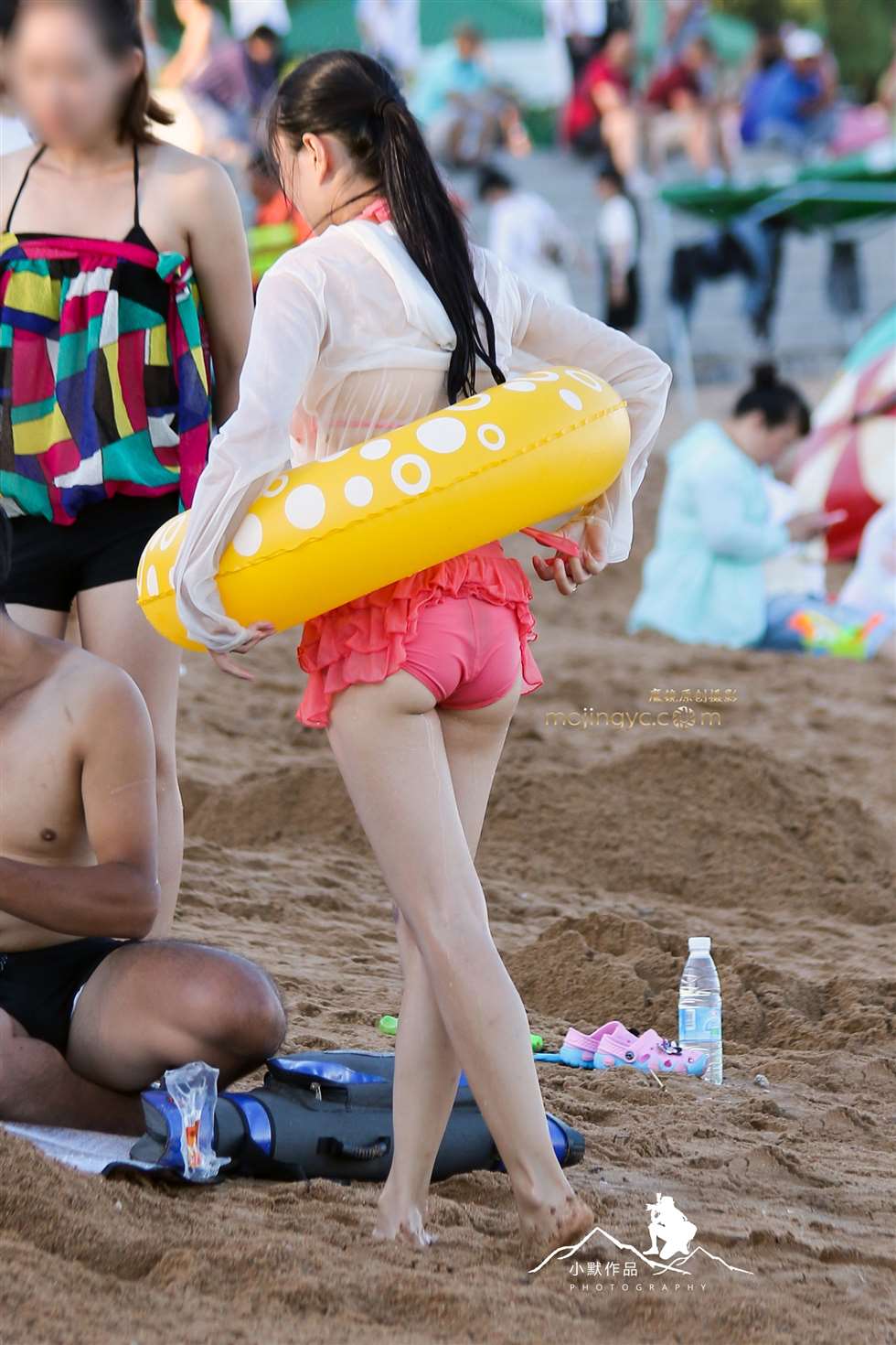 图片[1]-第927篇红泳装 —-9P-街拍流行馆
