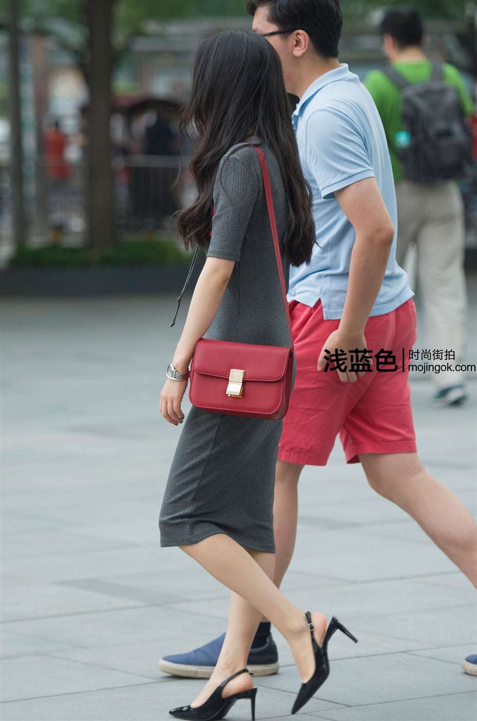 图片[4]-灰裙苗条美女（23p）-街拍流行馆