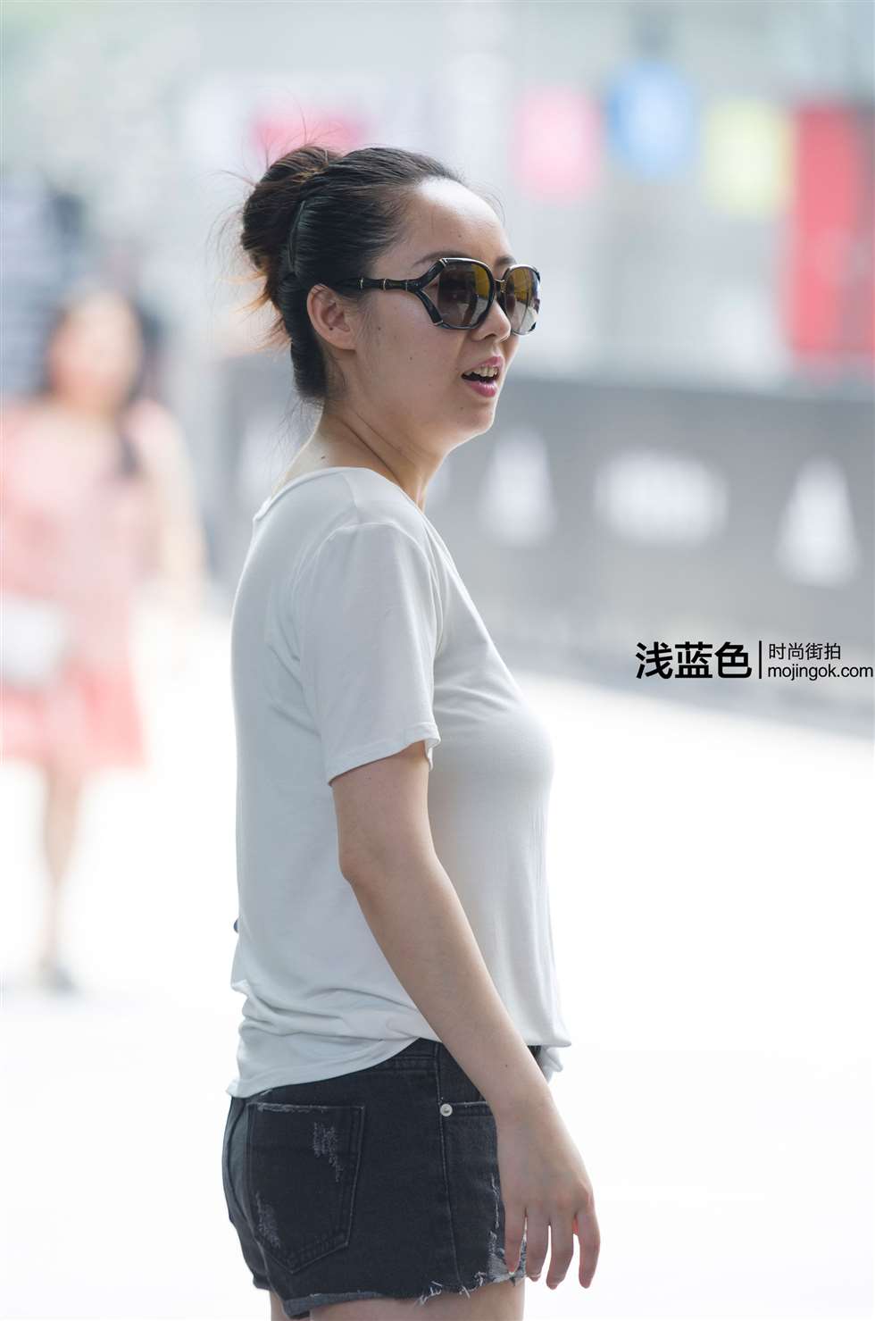 图片[5]-真空乳少妇（17p）-街拍流行馆