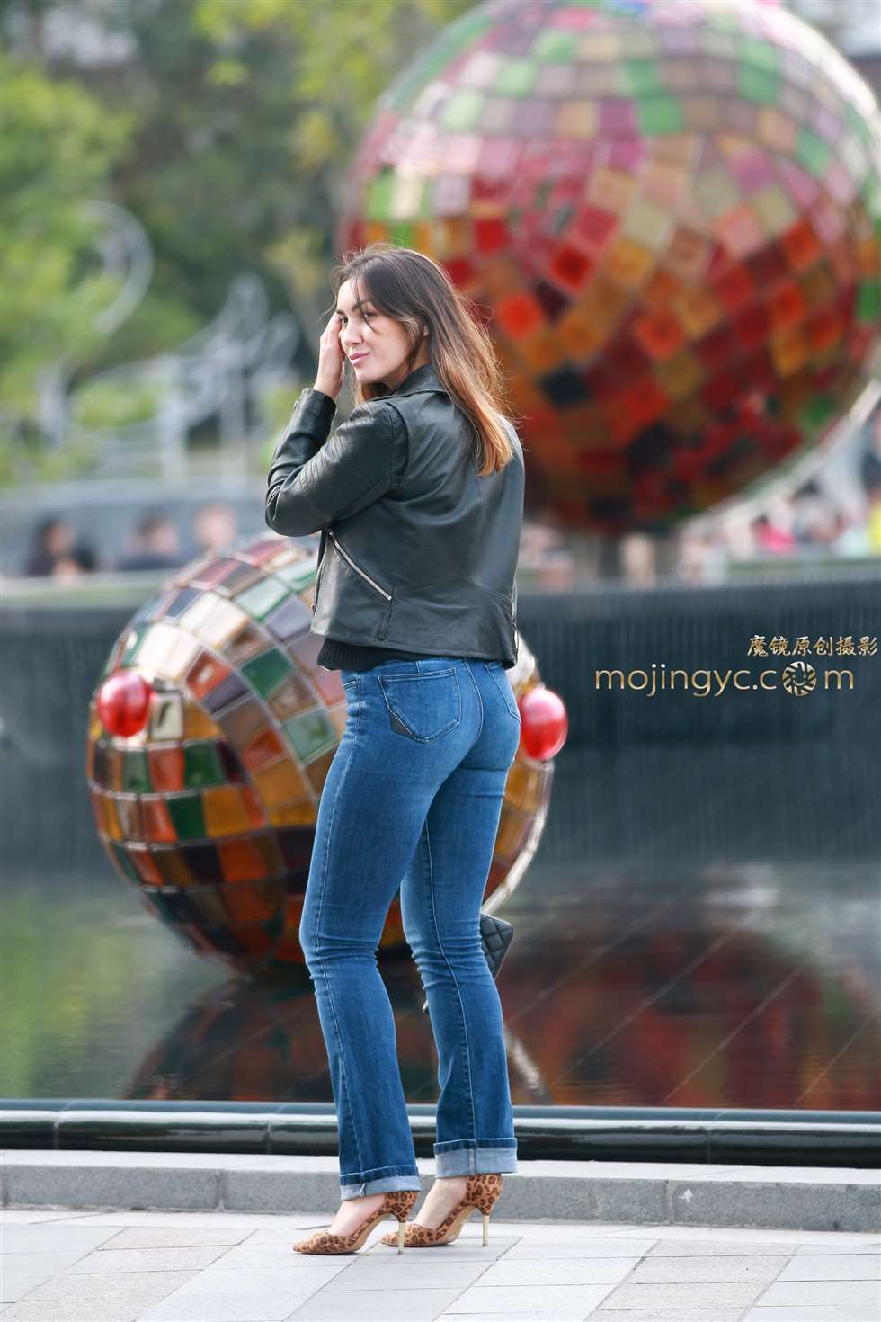 图片[5]-外国友人的肥臀牛仔-街拍流行馆