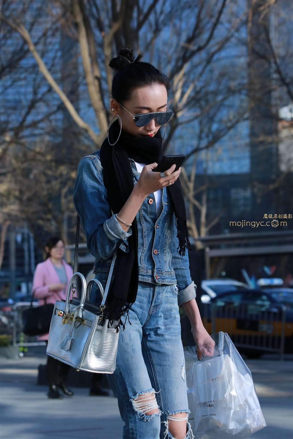 图片[5]-感受美女的仔裤魅力-街拍流行馆