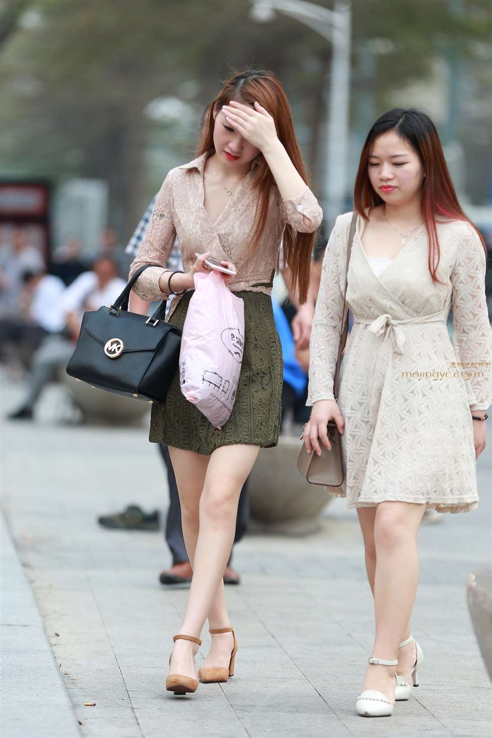 图片[3]-短裙，裸腿，高跟（10）-街拍流行馆