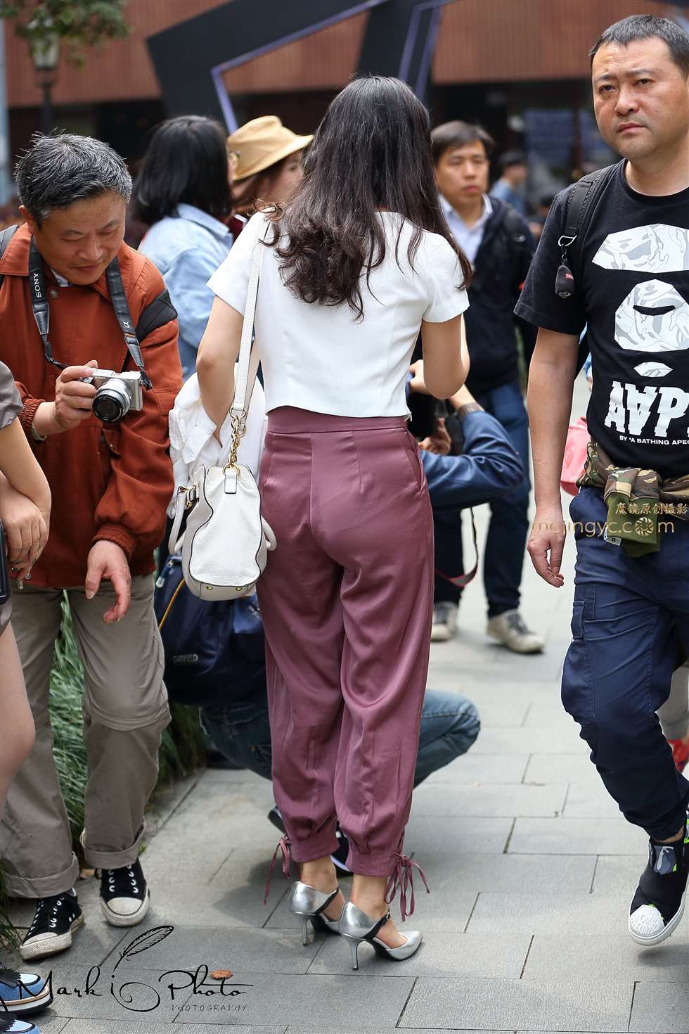 图片[4]-白衣紫裤美臀-街拍流行馆