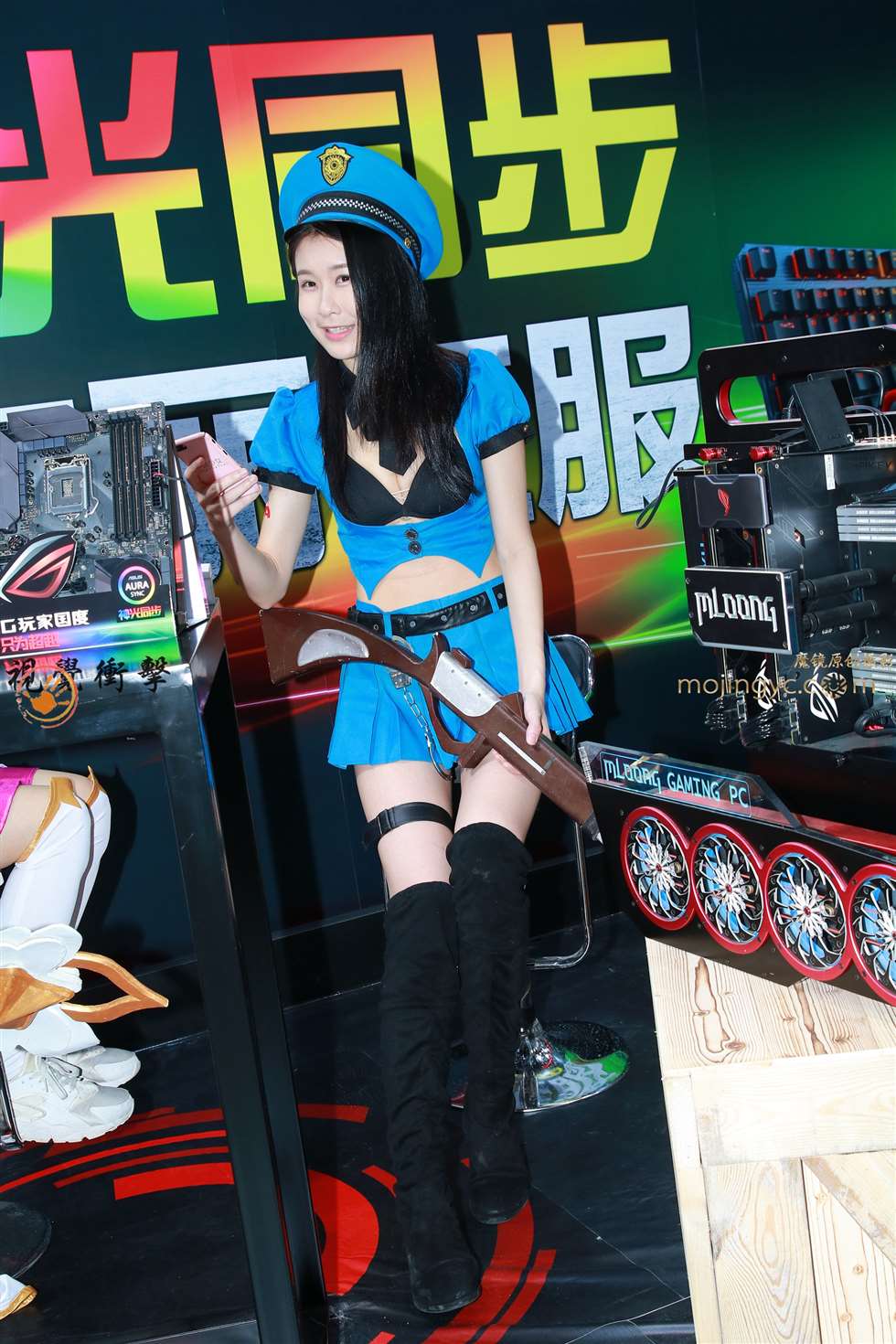 图片[3]-电子展会的 动漫性感美女-街拍流行馆