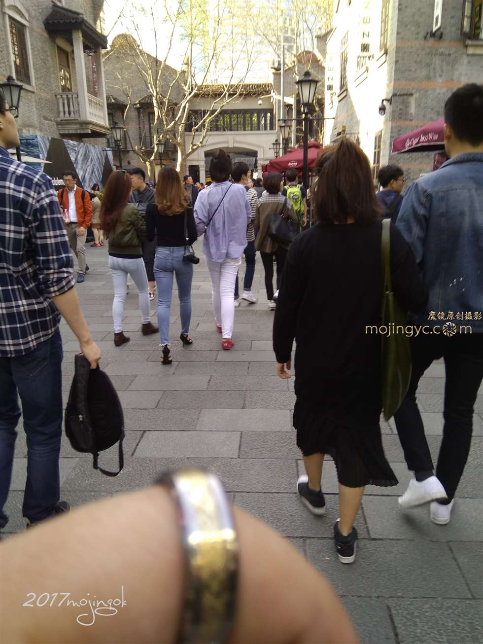 图片[2]-咔喳赛17 整理内衣的动作很隐蔽（17p）-街拍流行馆