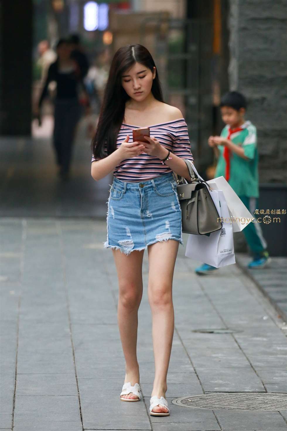 图片[3]-清新的牛仔热裙-街拍流行馆