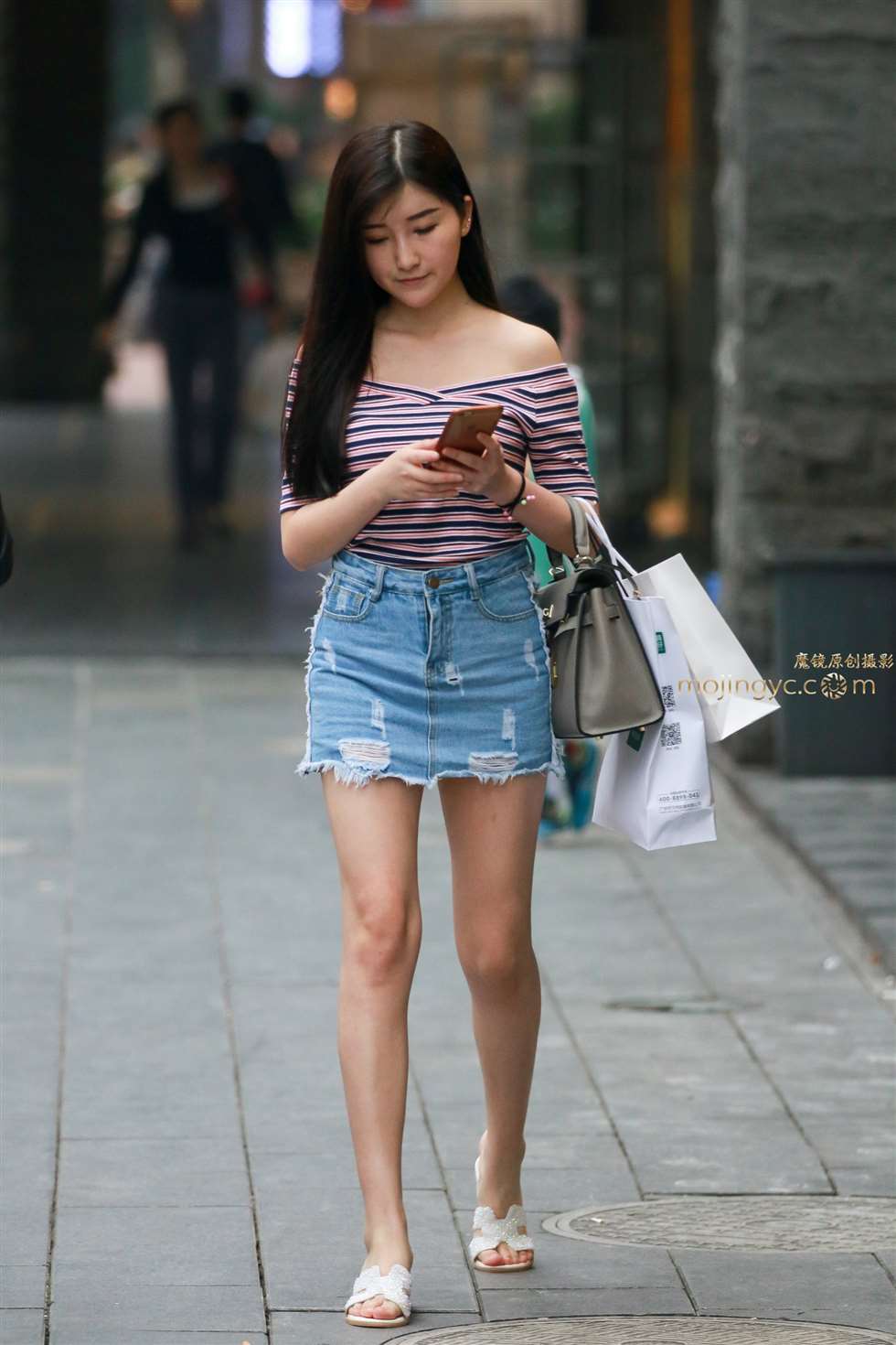 图片[4]-清新的牛仔热裙-街拍流行馆
