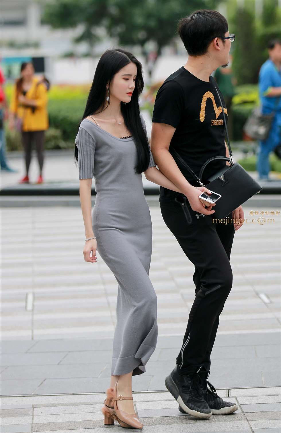 图片[4]-再次偶遇漂亮的女朋友-街拍流行馆