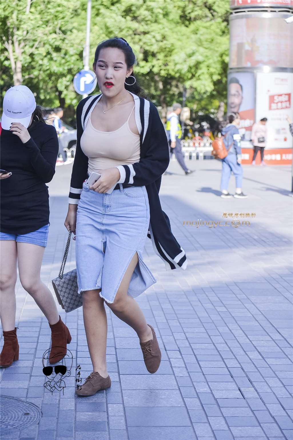 图片[2]-低胸美女彰显魅力{2017-5-5-15p}-街拍流行馆