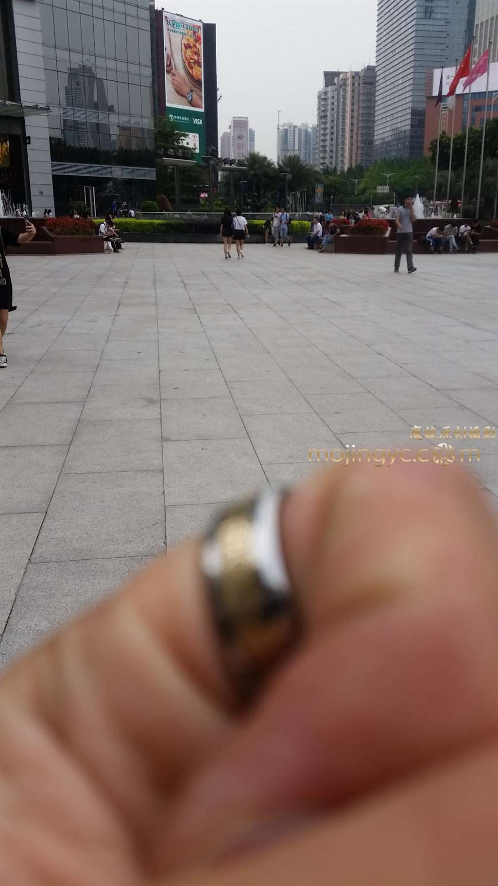 图片[2]-白皙长腿妹-街拍流行馆