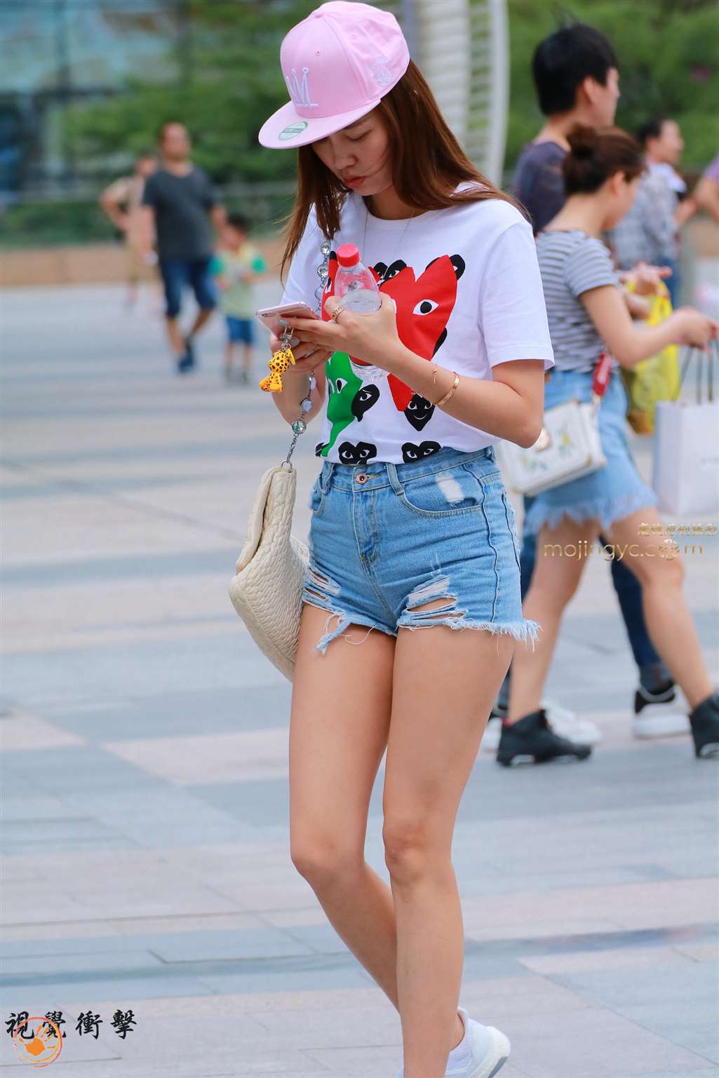 图片[5]-高腰热裤 大长腿美女-街拍流行馆