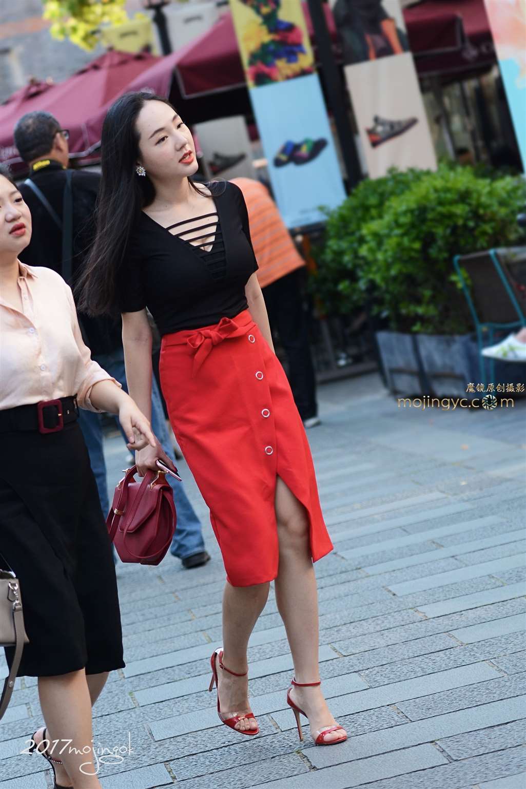 图片[4]-咔喳赛67 紧身红裙 （11p）-街拍流行馆