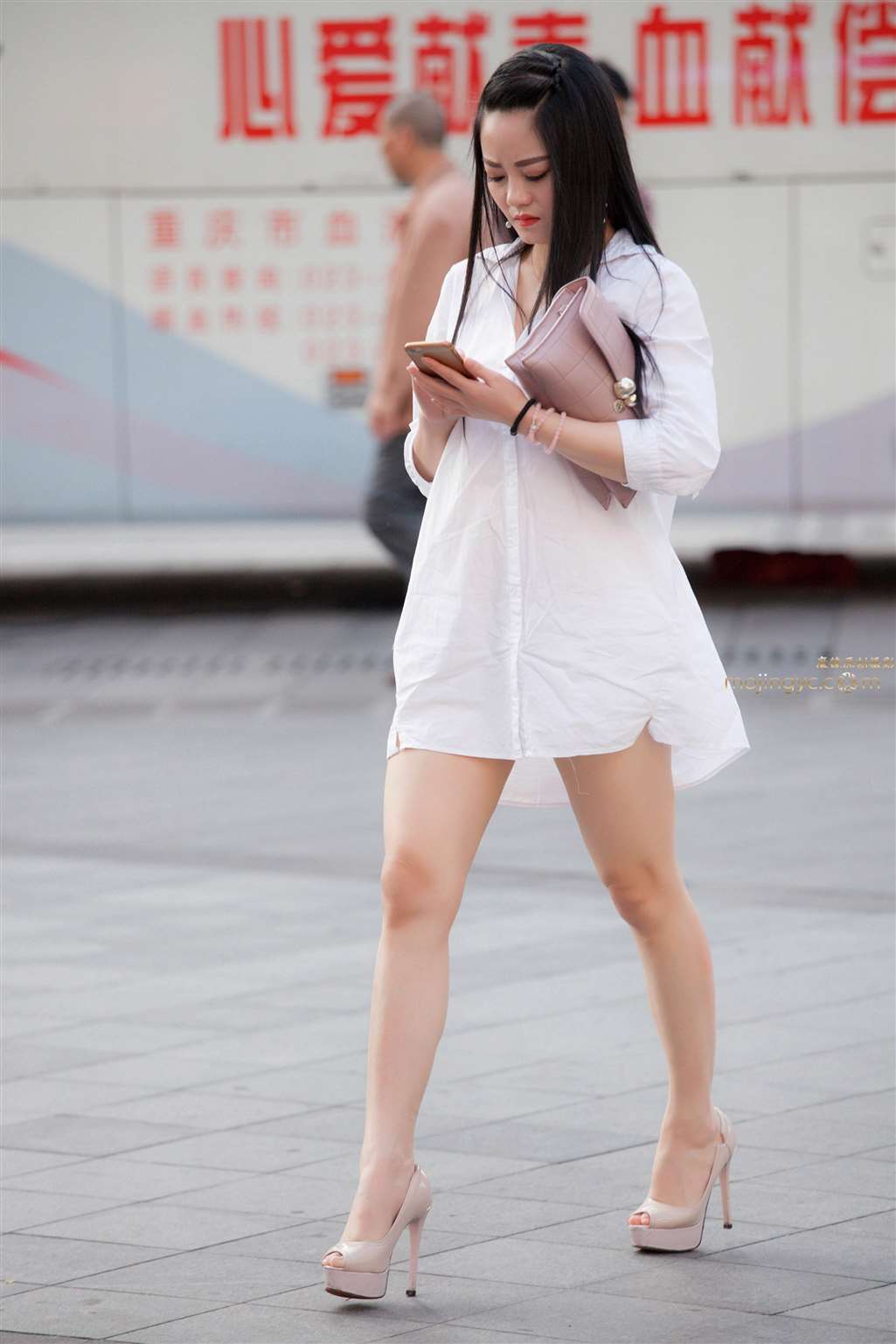 图片[1]-俊杰摄影+初夏五月第4贴+白色上衣美腿鱼嘴高跟美女 10P-街拍流行馆