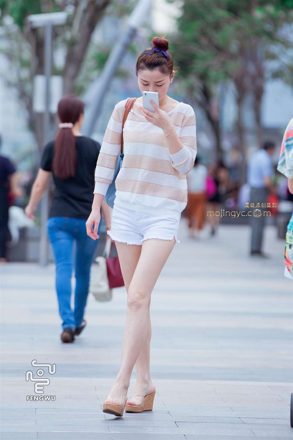 图片[4]-热裤，美腿，厚底凉拖14-街拍流行馆