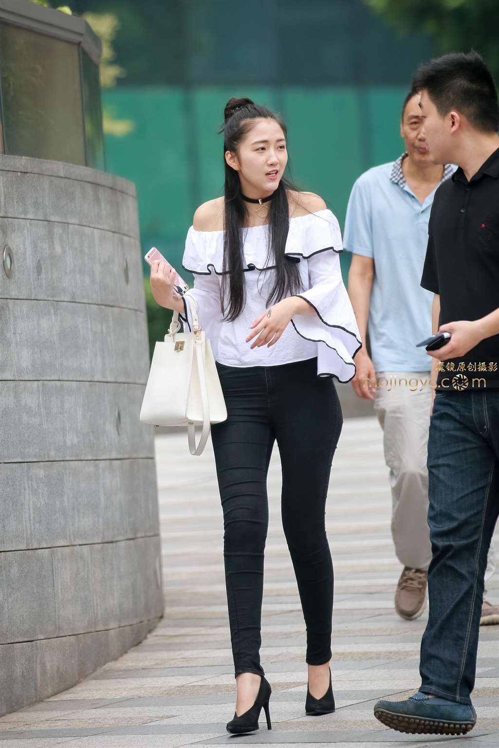 图片[3]-小姐姐害羞的遮住了脸蛋-街拍流行馆