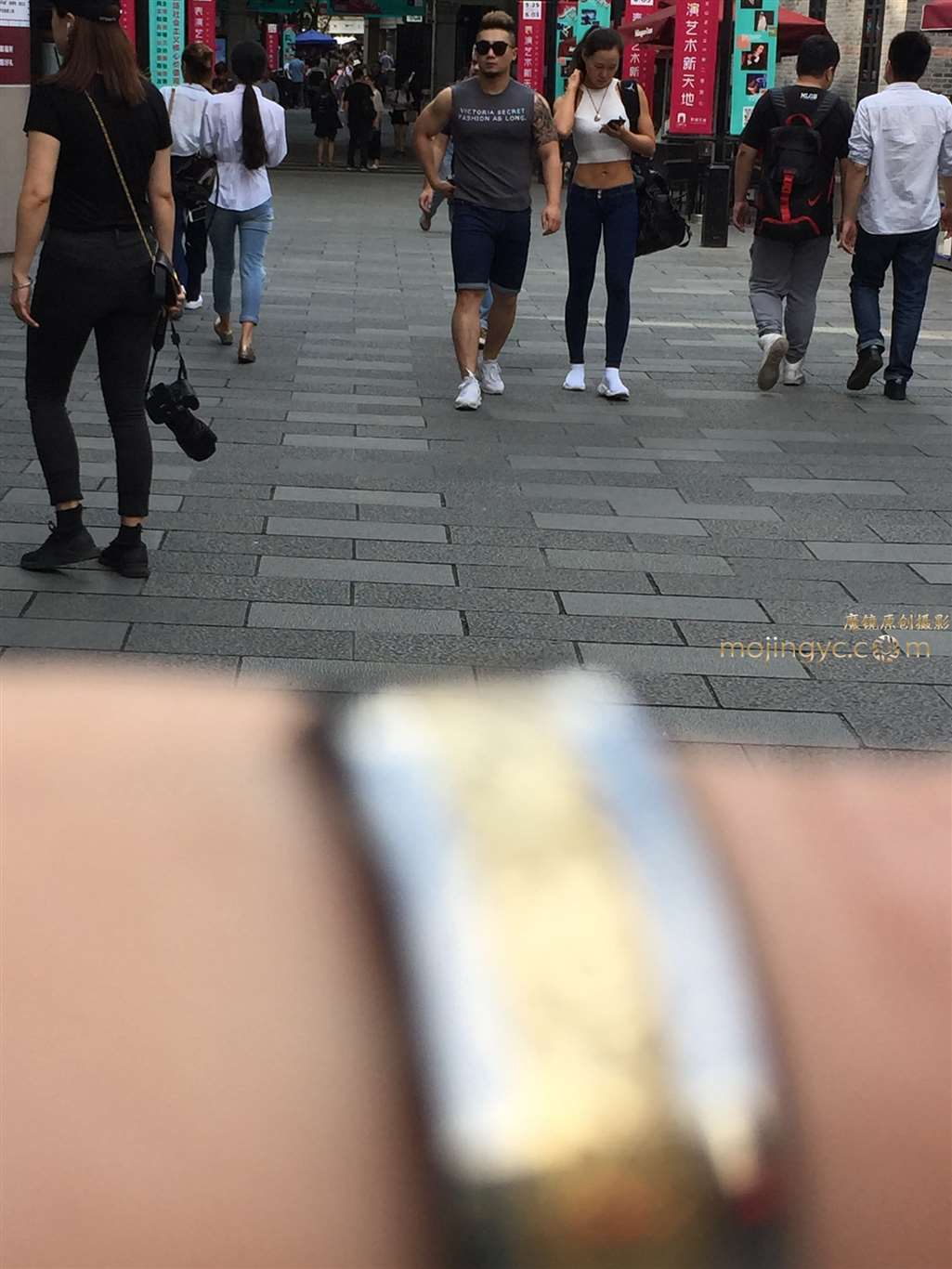 图片[2]-【验证街拍大赛NO.2】神摄手参赛18 健美包臀（15P）-街拍流行馆