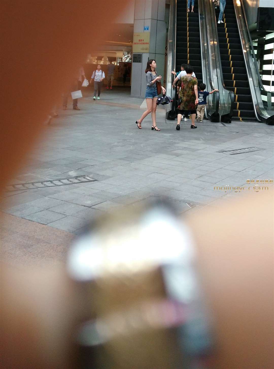 图片[2]-赛帖20，美腿靓女-街拍流行馆