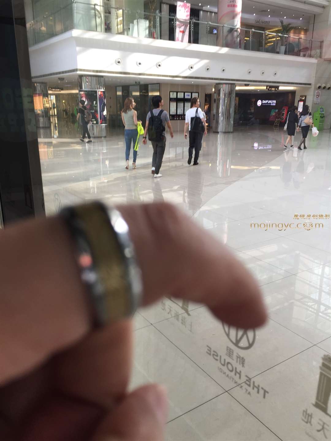 图片[2]-【验证街拍大赛NO.2】神摄手参赛25 低腰紧牛（16P）-街拍流行馆