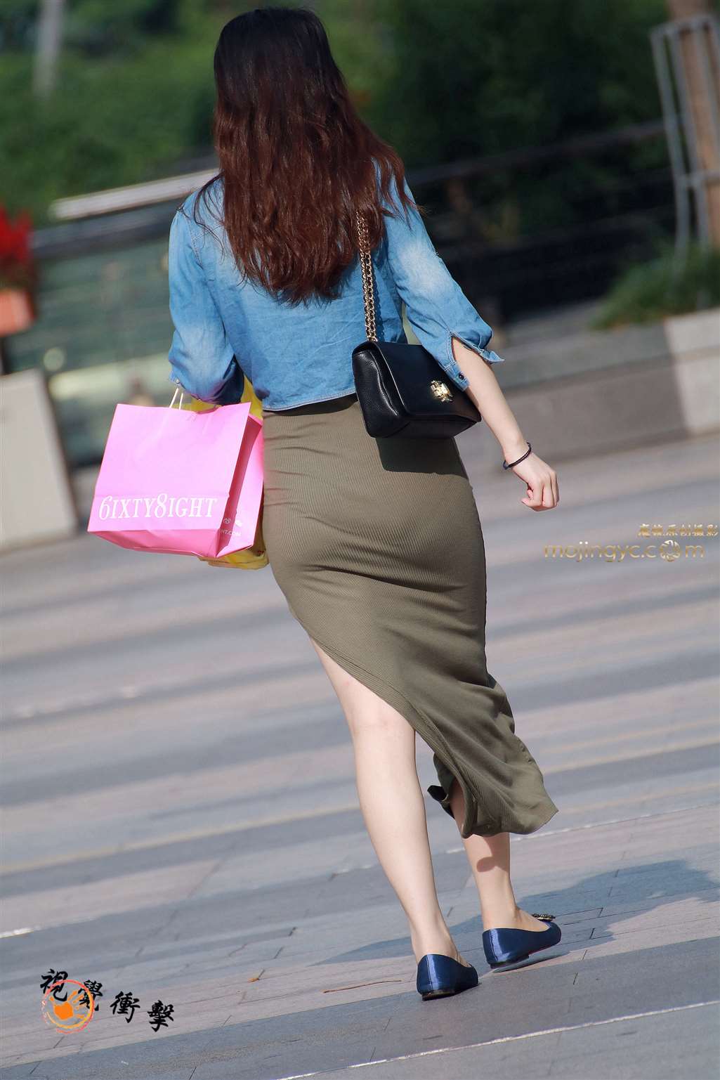 图片[1]-贴身长裙 大臀 淑女-街拍流行馆