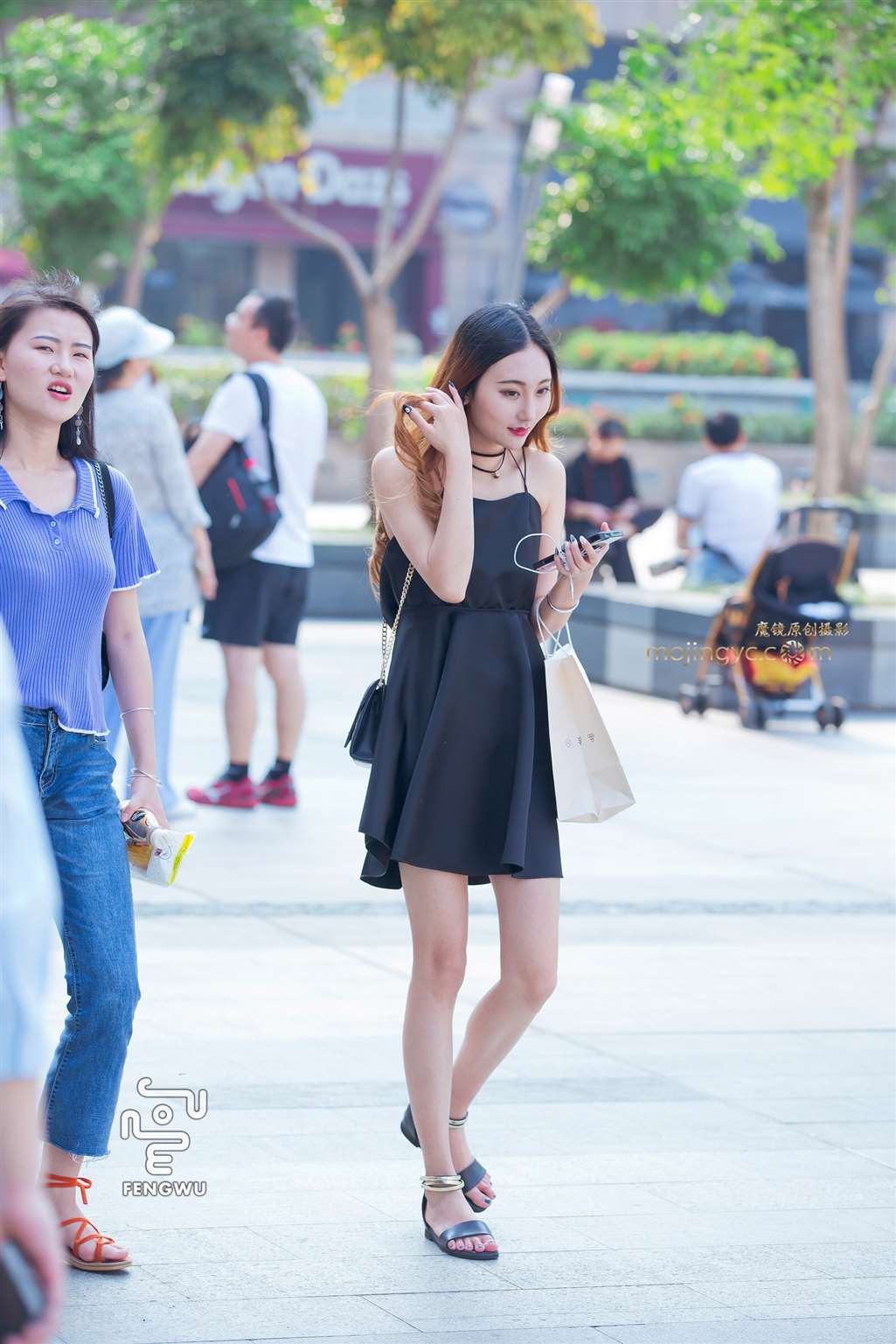 图片[5]-连衣裙，裸腿，凉鞋（13）-街拍流行馆