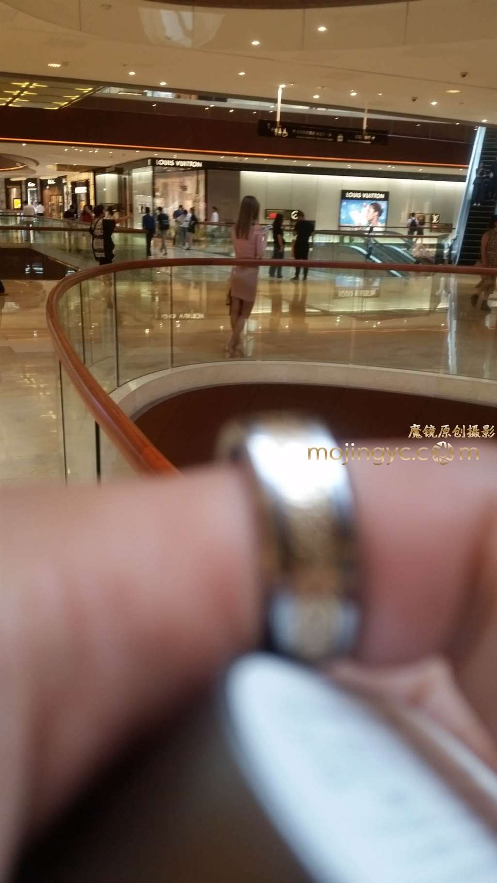 图片[3]-极品粉色包臀裙丁内韵味美熟女-街拍流行馆