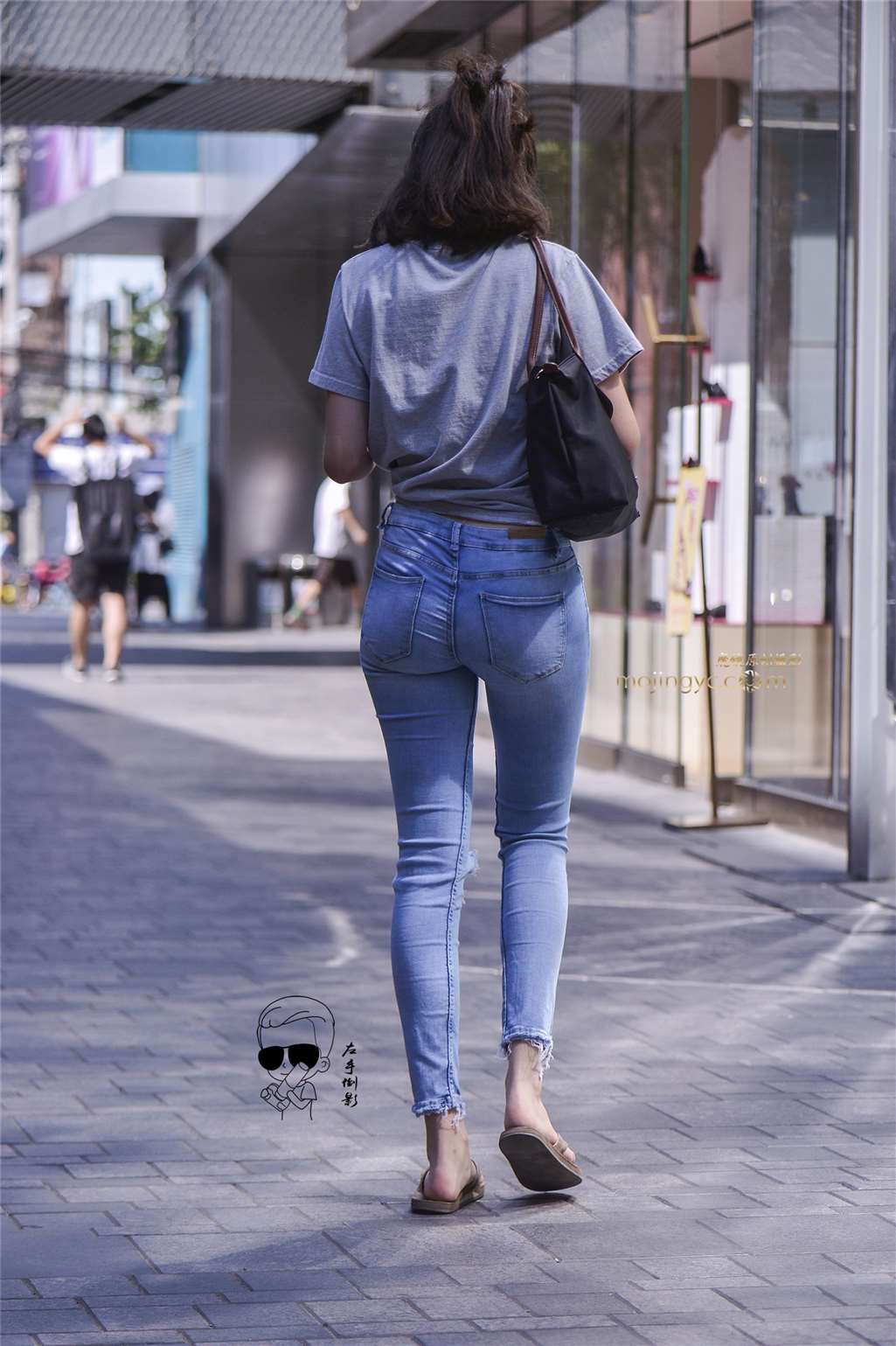 图片[1]-美女漂亮性感-街拍流行馆