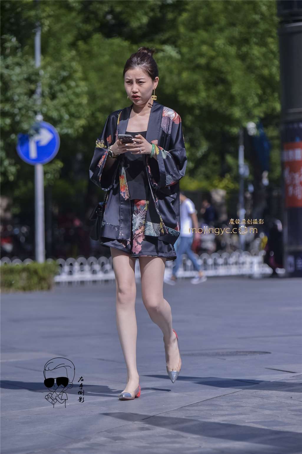 图片[2]-大长腿美女-街拍流行馆
