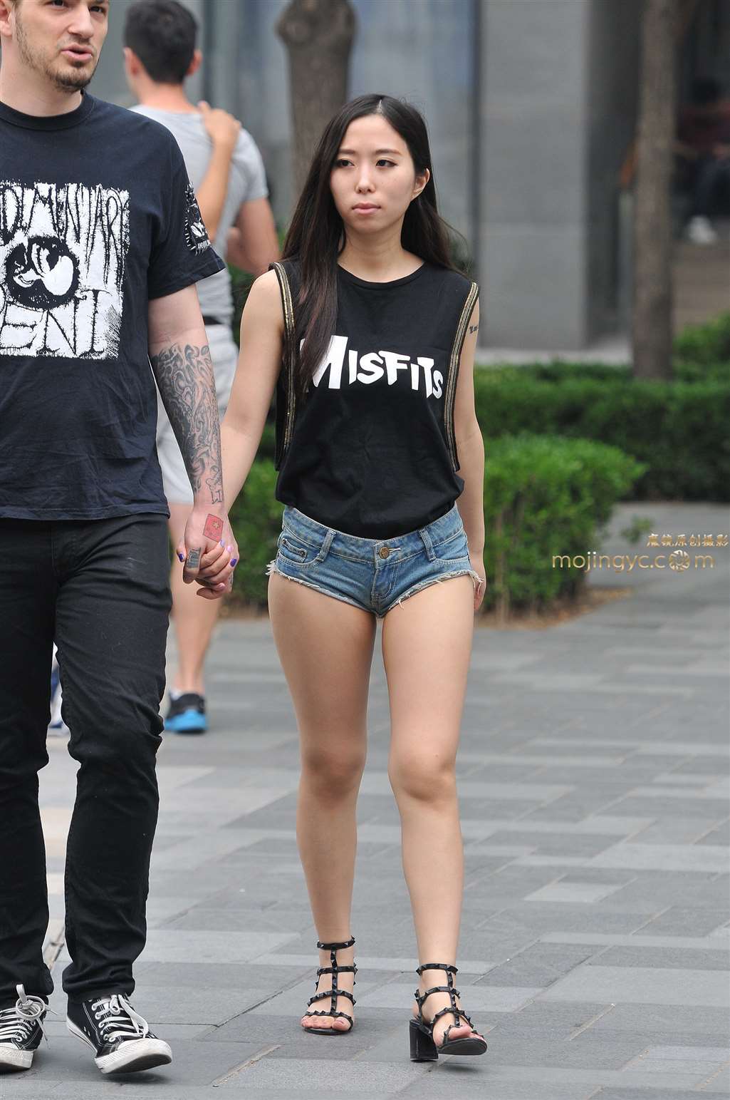 图片[2]-超短热裤-街拍流行馆