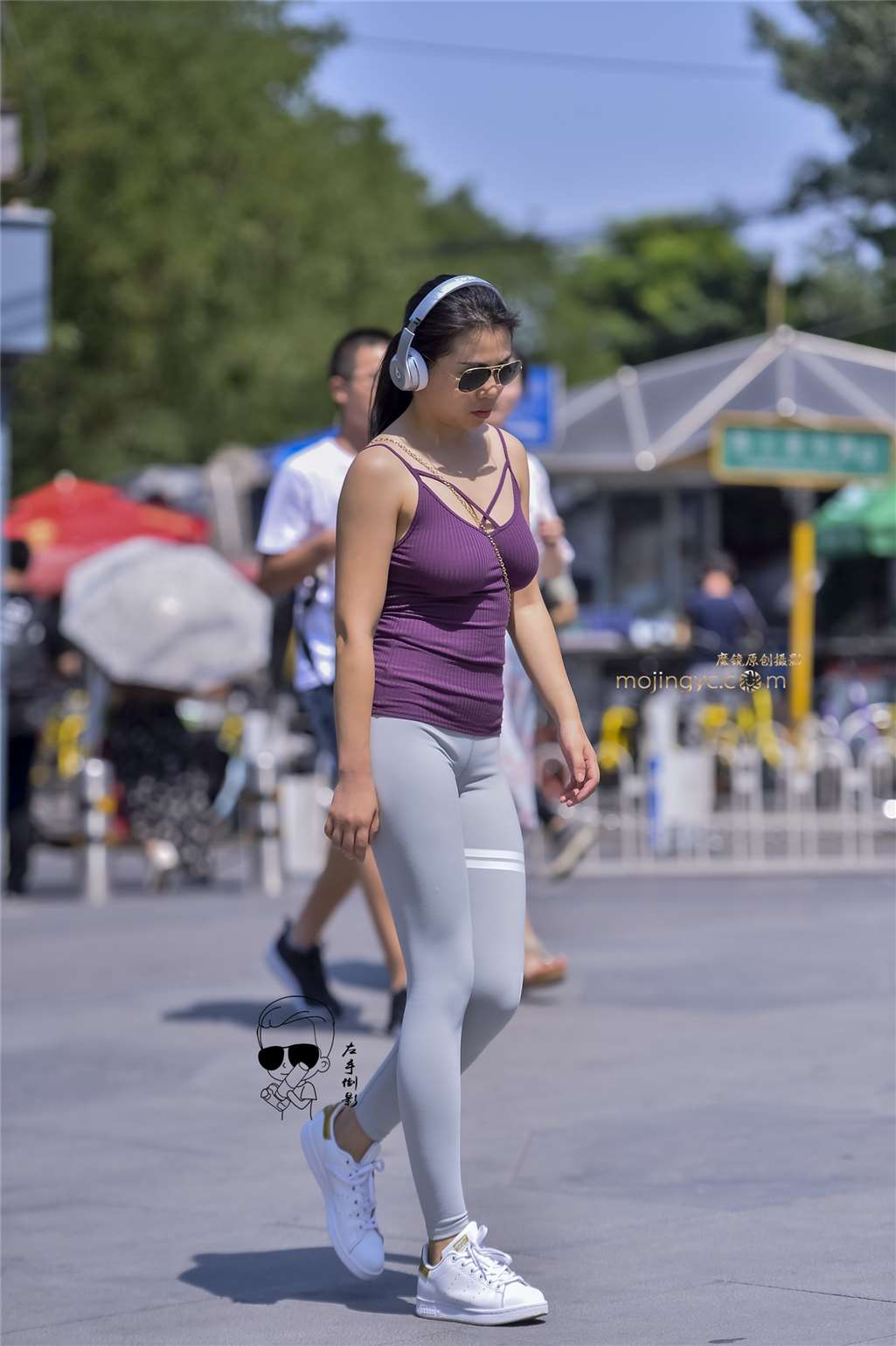 图片[5]-紧抱裤凸显美腿魅力吸晴-街拍流行馆