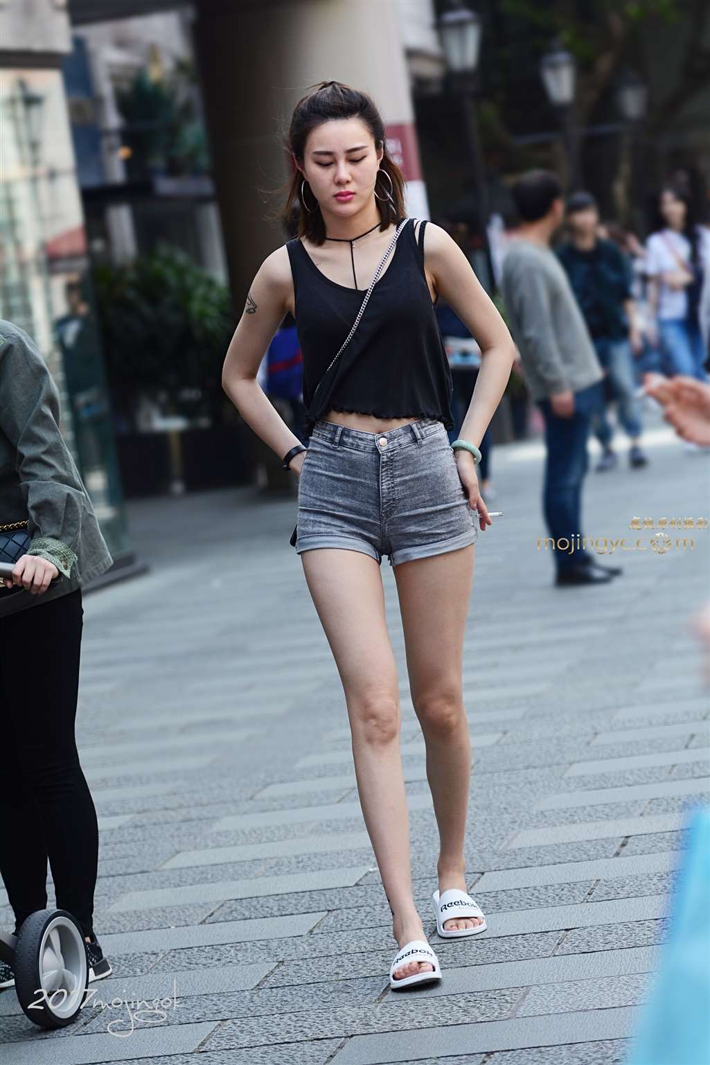 图片[3]-咔喳赛31 一米八的紧牛妹妹-街拍流行馆