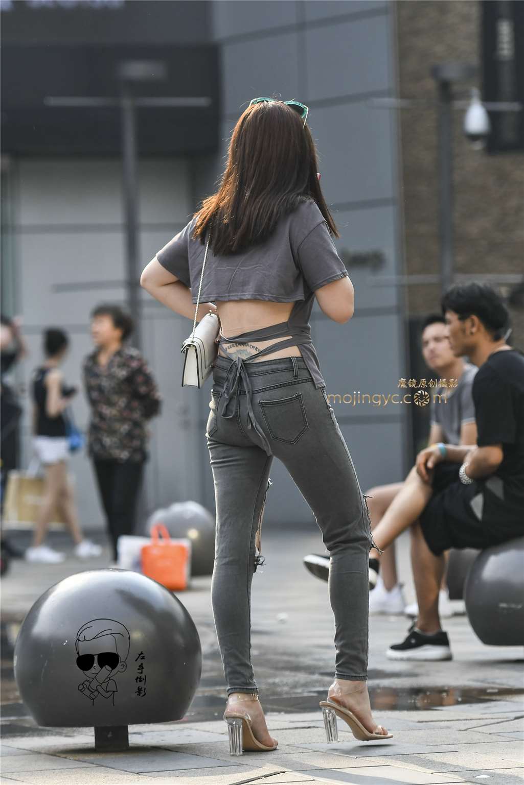 图片[3]-美女漂亮身材性感绝美-街拍流行馆