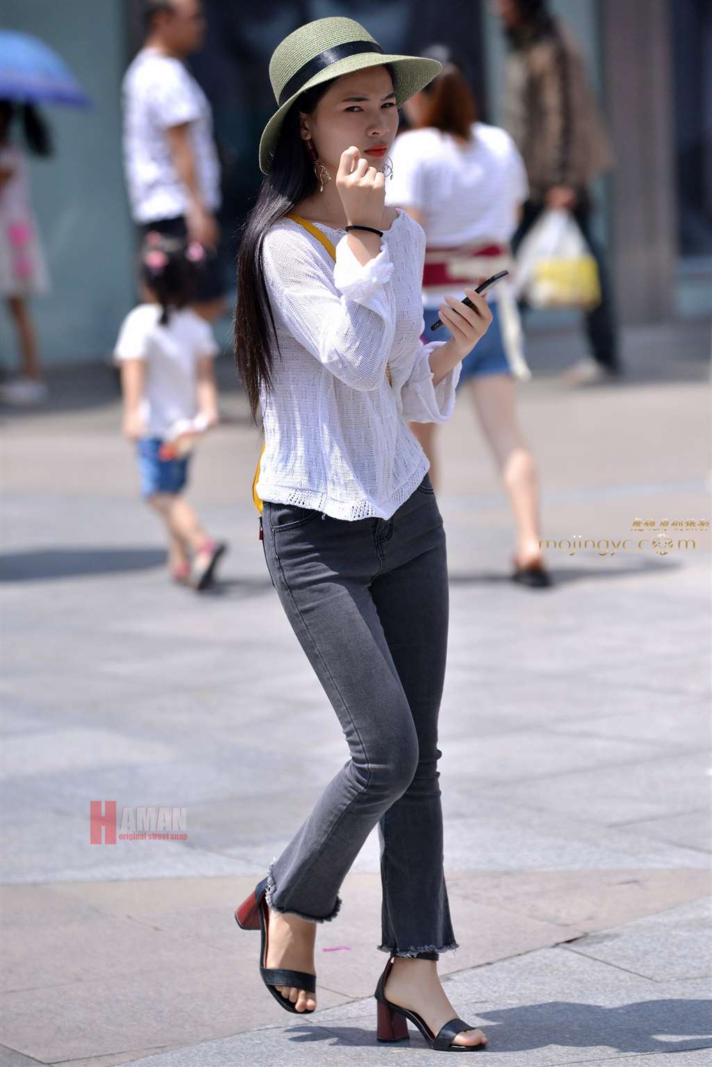 图片[3]-灰牛紧裤苗条-街拍流行馆