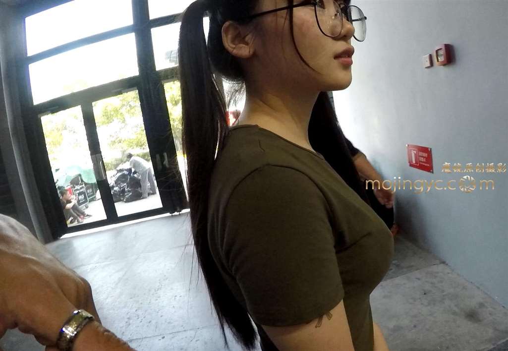 图片[3]-超可爱的白嫩童颜巨乳-街拍流行馆
