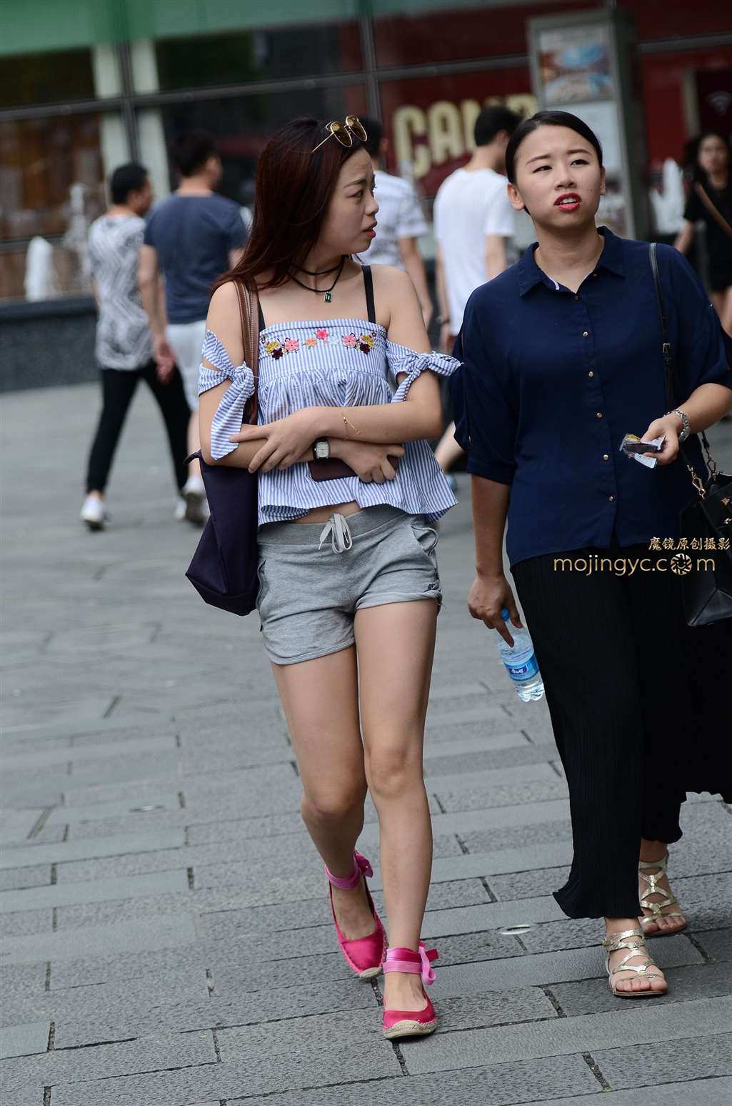 图片[4]-【验证街拍大赛NO.4】神摄手赛17 吊带，包臀，红鞋-街拍流行馆