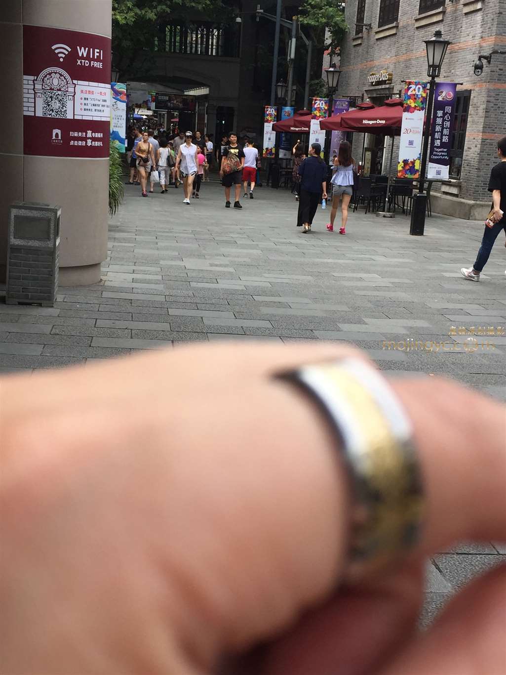 图片[2]-【验证街拍大赛NO.4】神摄手赛17 吊带，包臀，红鞋-街拍流行馆