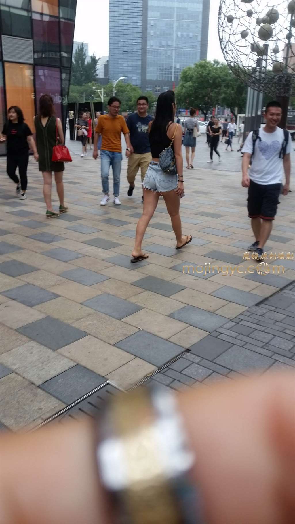图片[3]-超短小热裤-街拍流行馆