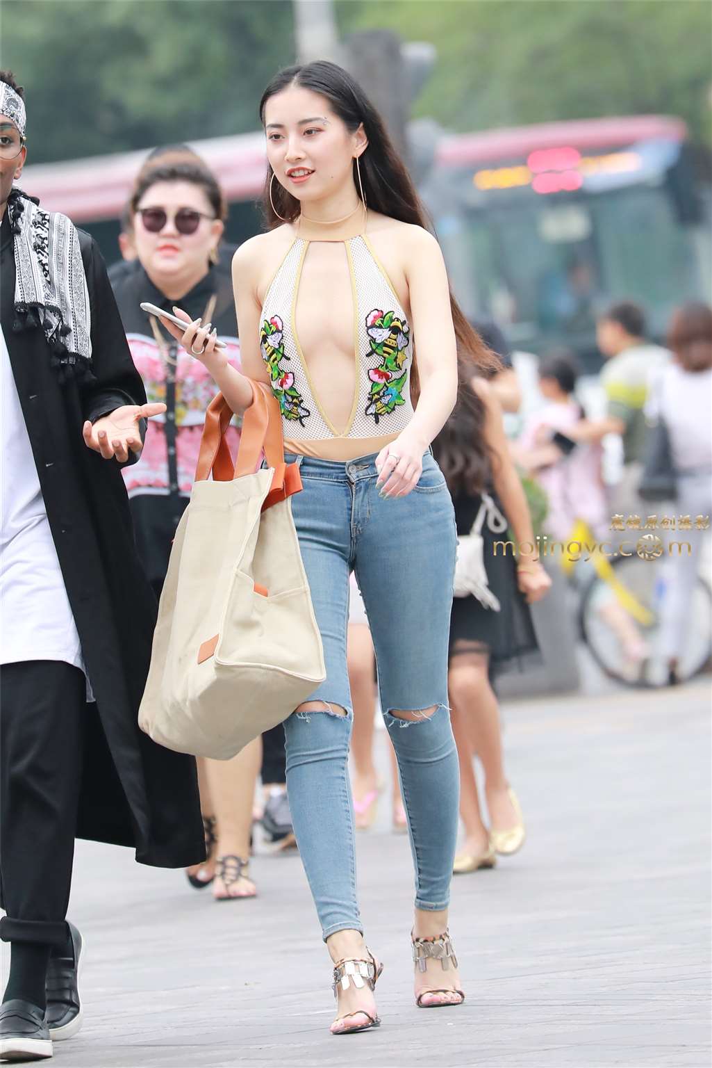 图片[1]-紧牛美女-街拍流行馆