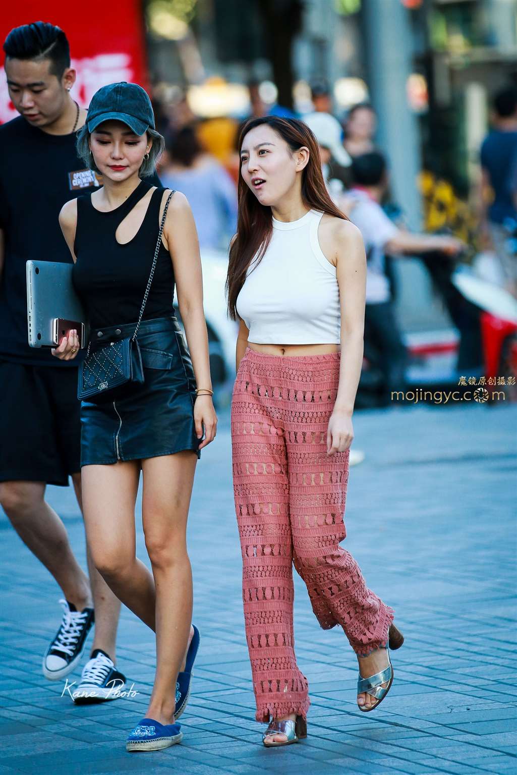 图片[2]-蕾丝网眼洞下的丁字裤 太诱惑了-街拍流行馆