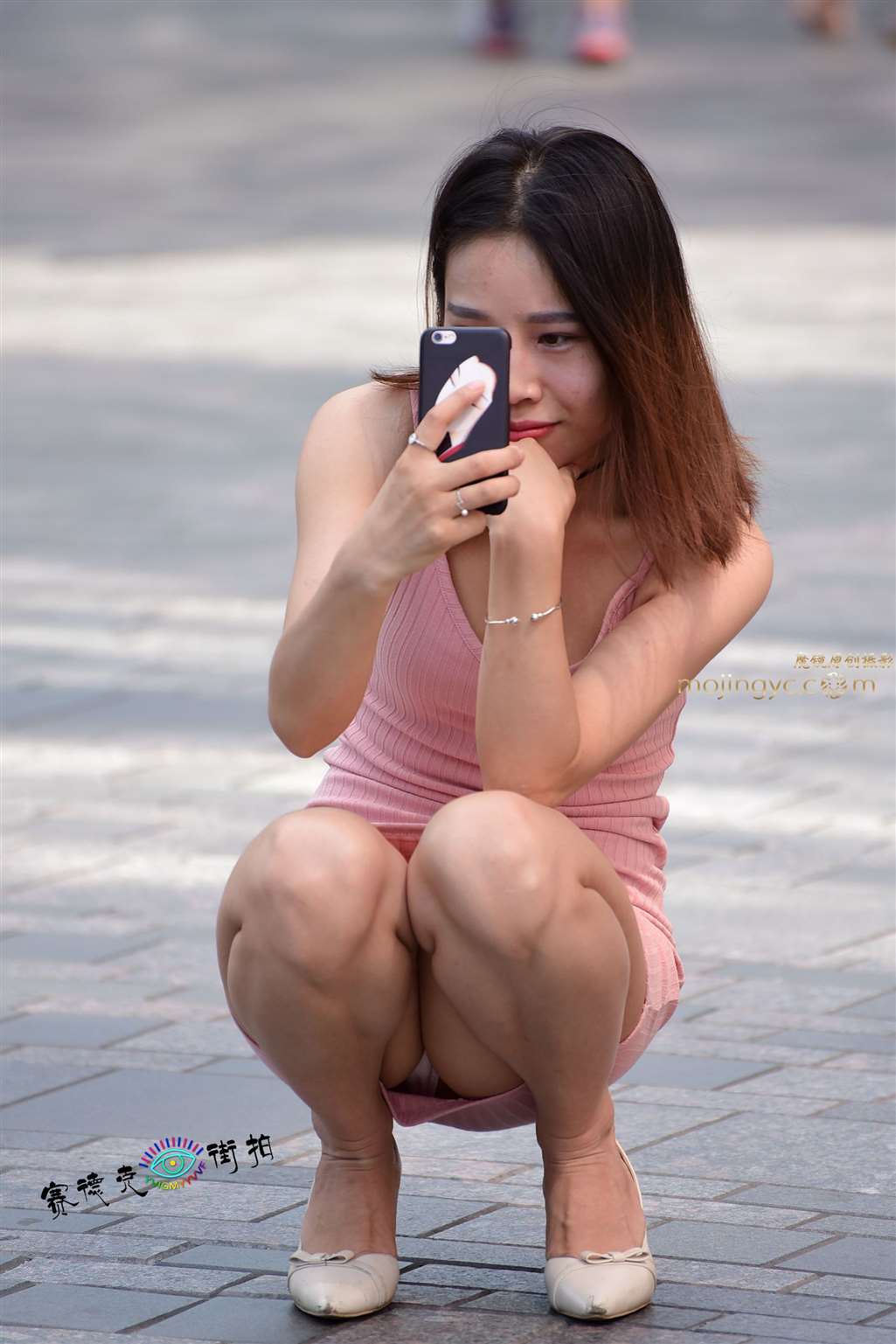 图片[2]-8.7 吊带裹臀裙-街拍流行馆