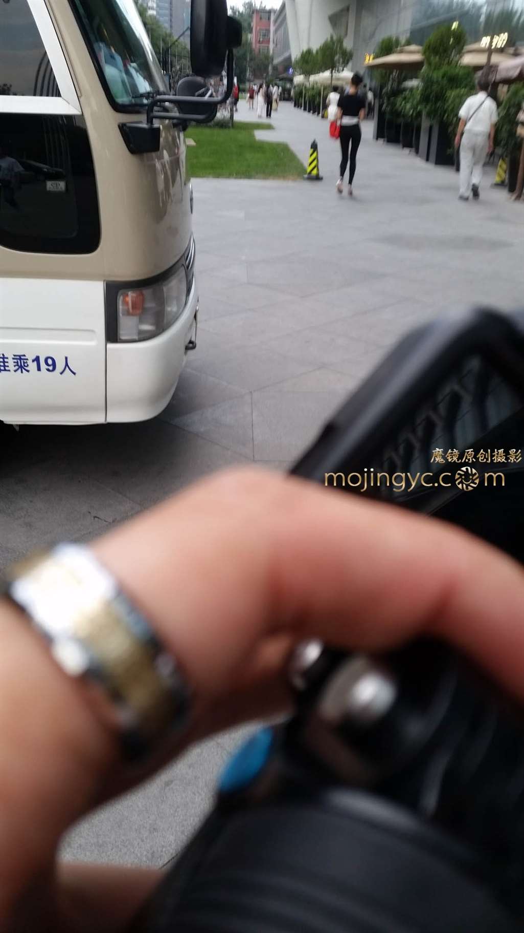 图片[3]-紧身运动装将身材展现的淋漓尽致-街拍流行馆