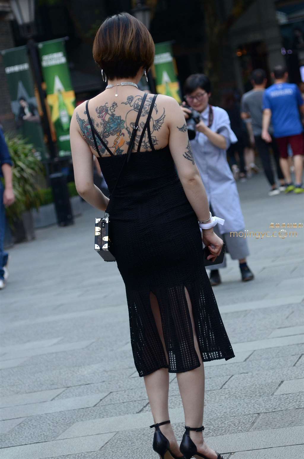 图片[3]-【验证街拍大赛NO.5】神摄手赛02 黑色吊带开叉裙-街拍流行馆