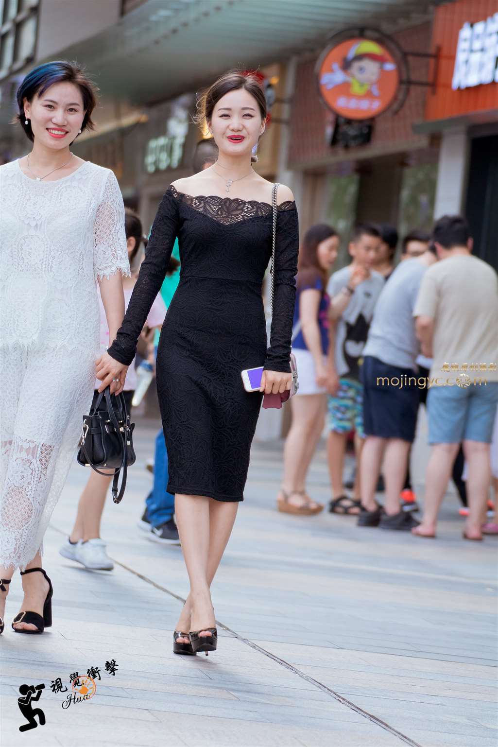 图片[5]-蕾丝包臀裙 美腿 细高跟-街拍流行馆