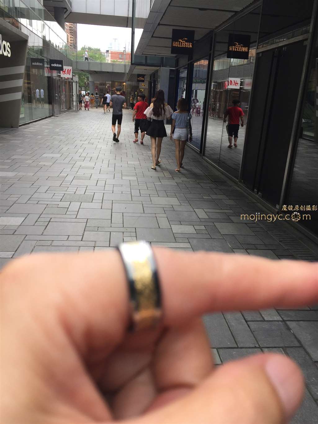 图片[2]-【验证街拍大赛NO.5】神摄手赛13 黑短裙，白短裤-街拍流行馆