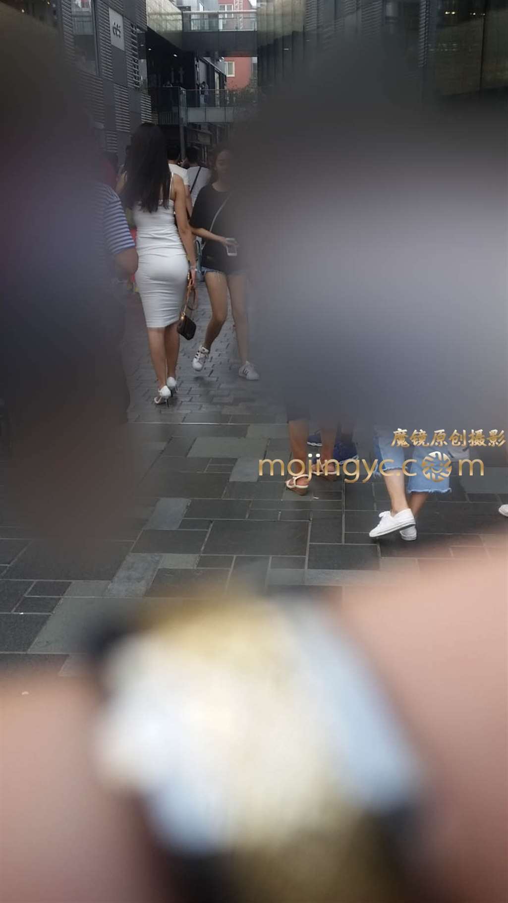 图片[3]-少妇丰满包臀紧翘韵味-街拍流行馆