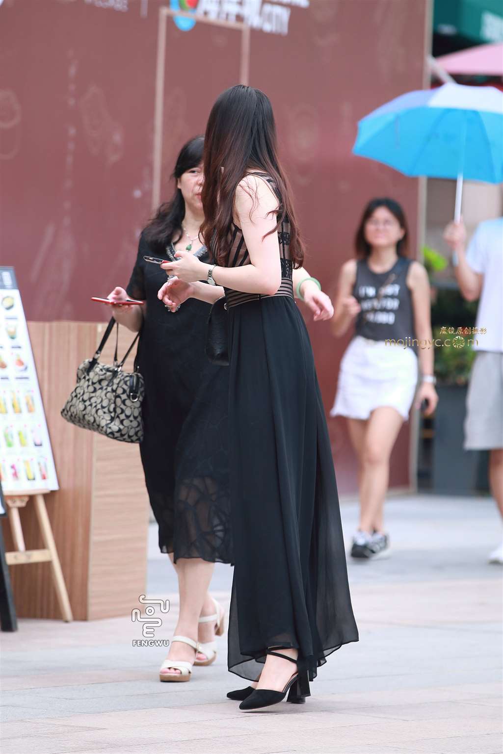 图片[5]-V领连衣裙，长发美女-街拍流行馆