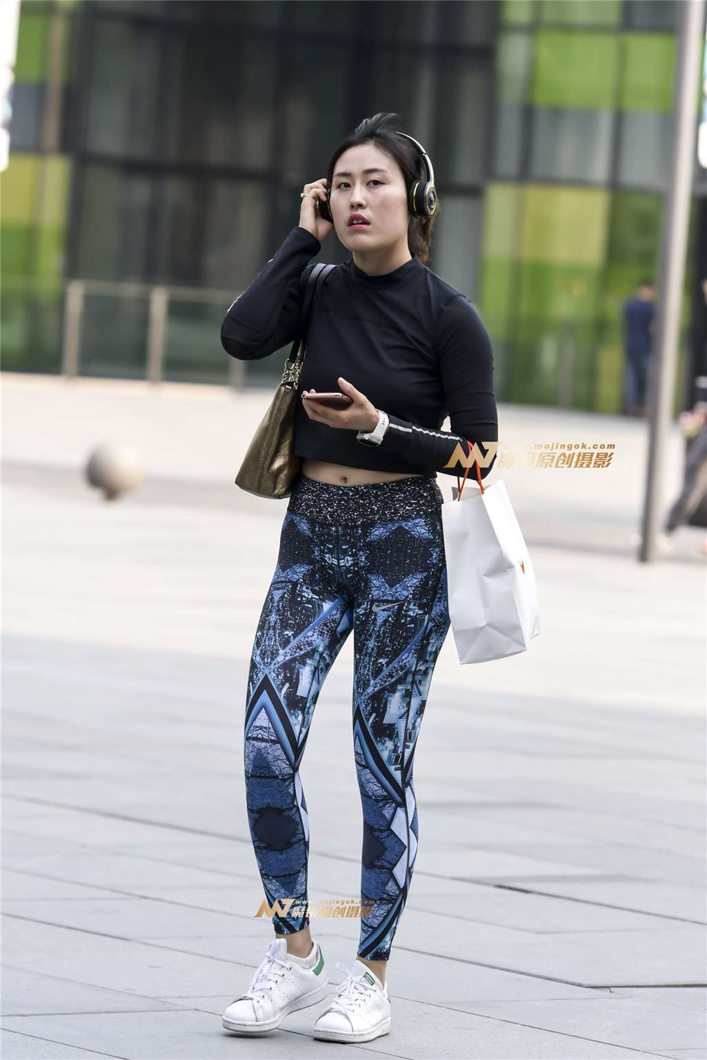 图片[4]-身材性感就要瑜伽裤搭配。极品美女-街拍流行馆