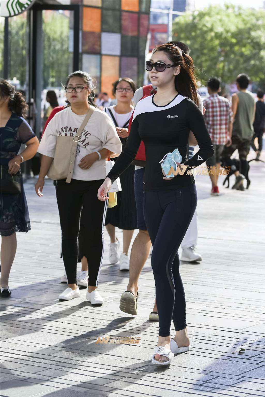 图片[1]-包臀极品美女-街拍流行馆