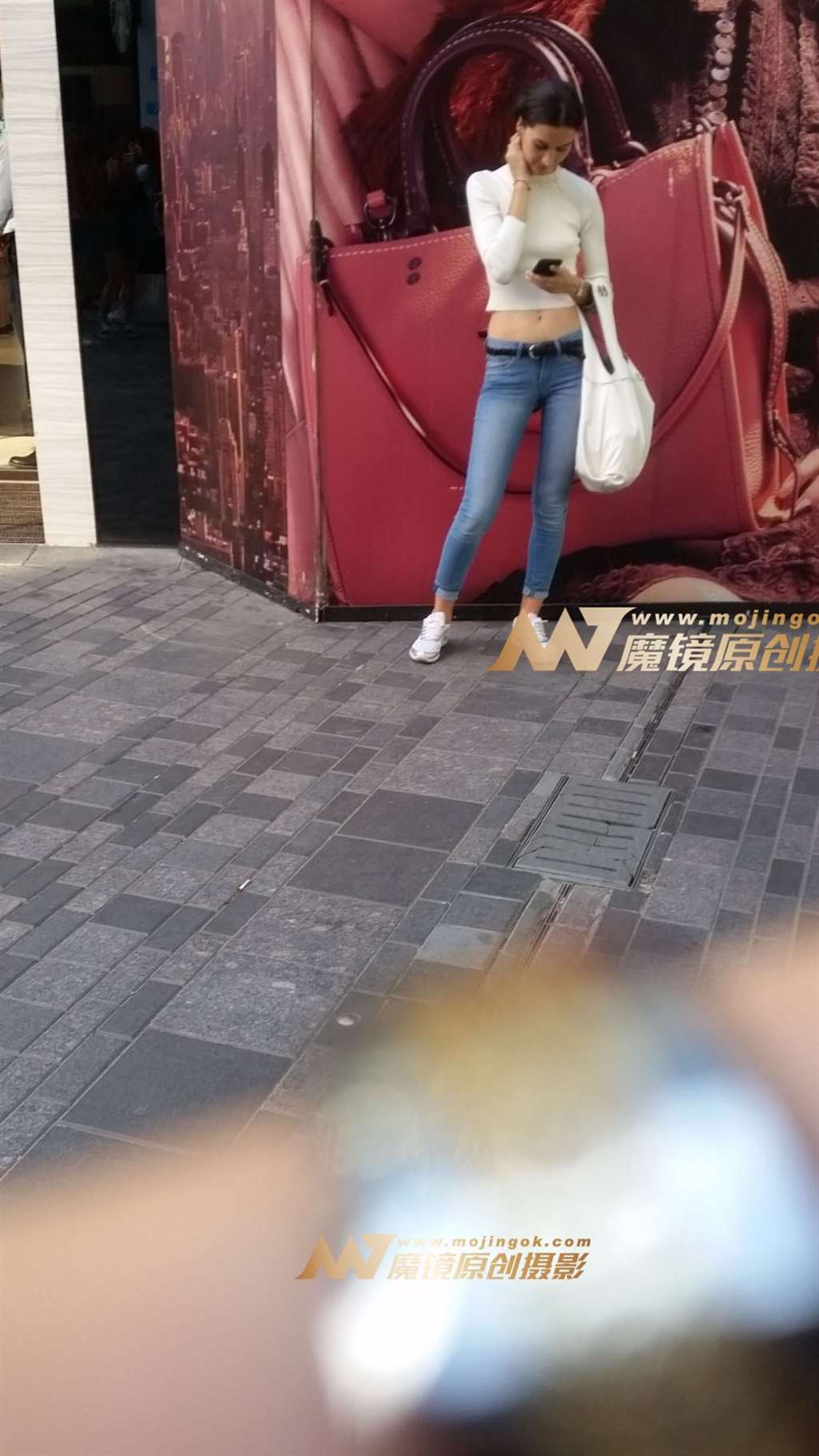 图片[3]-外国人都不爱穿内衣-街拍流行馆