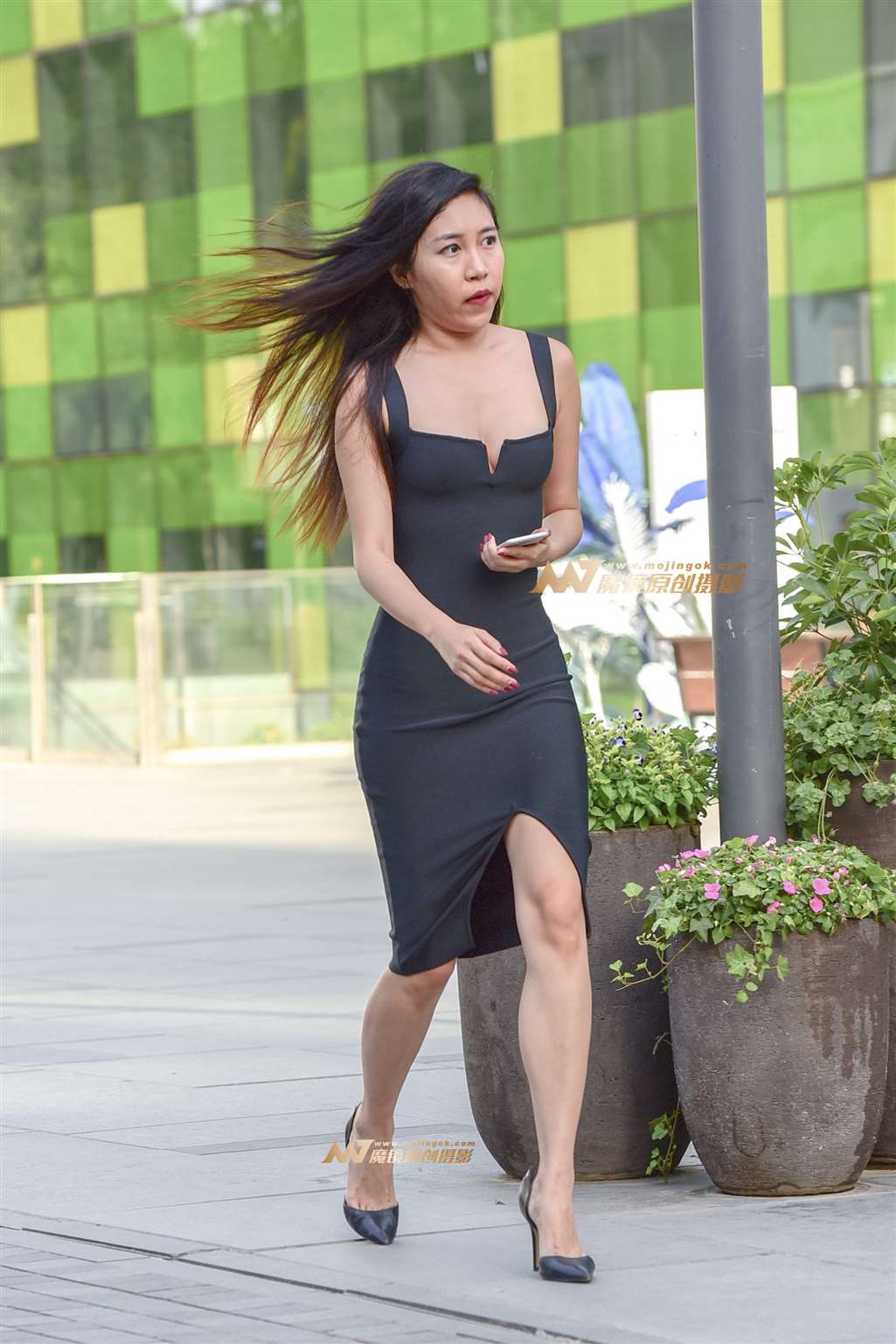 图片[4]-性感吊带紧身裙女郎-街拍流行馆